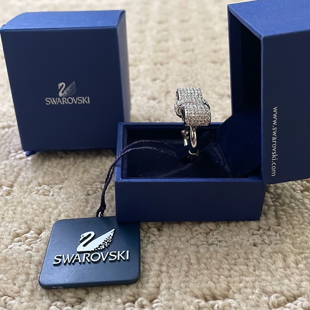Swarovski Bow Ring - image 4